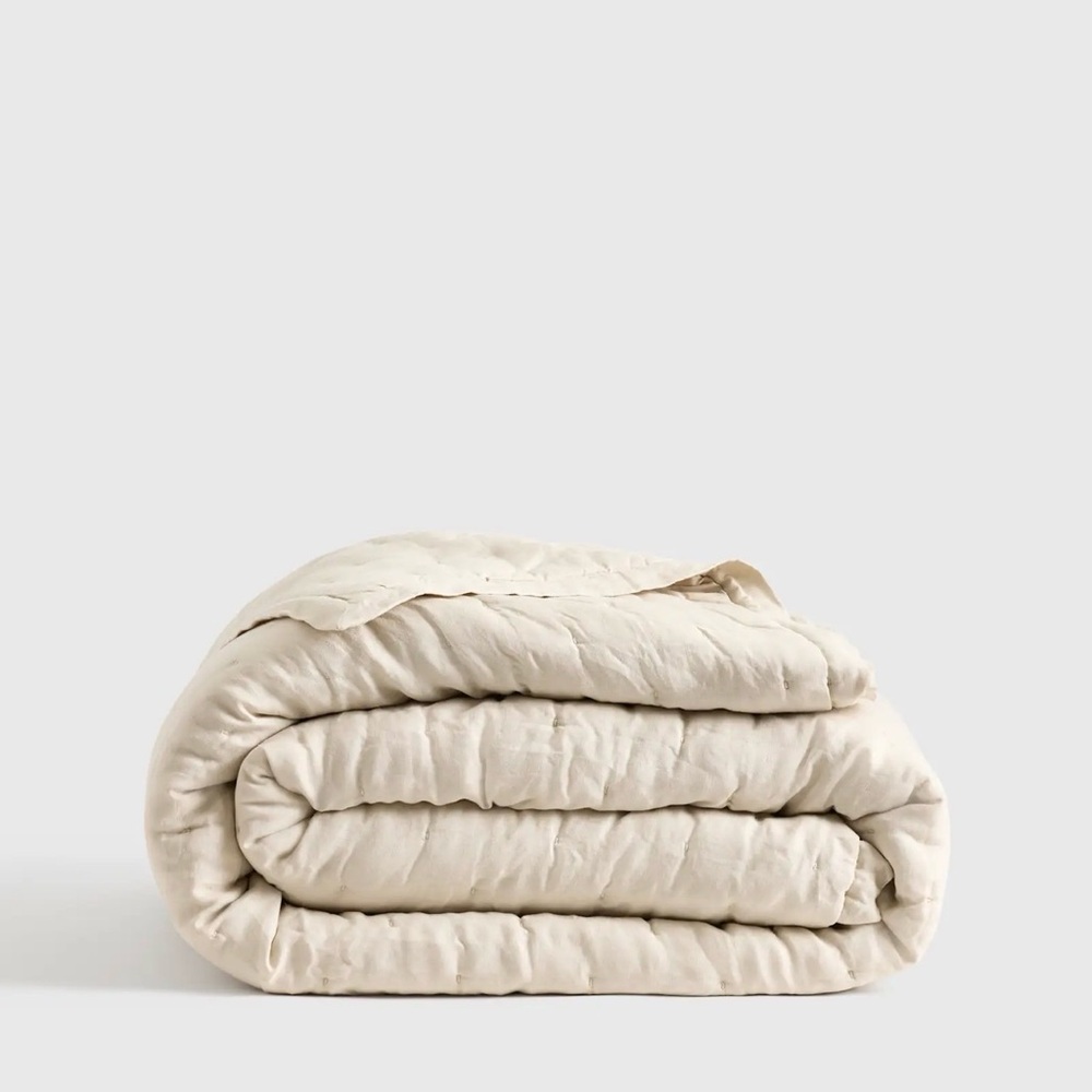 Quince NWOT European Linen Dream Quilt in Sand Queen Size 1 piece 761